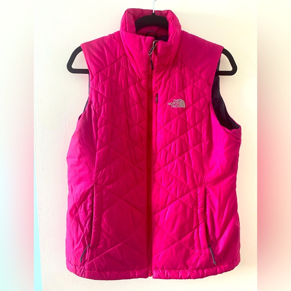 The North Face Women's M Hot Pink Quilted Full Zip Puffer Vest Primaloft